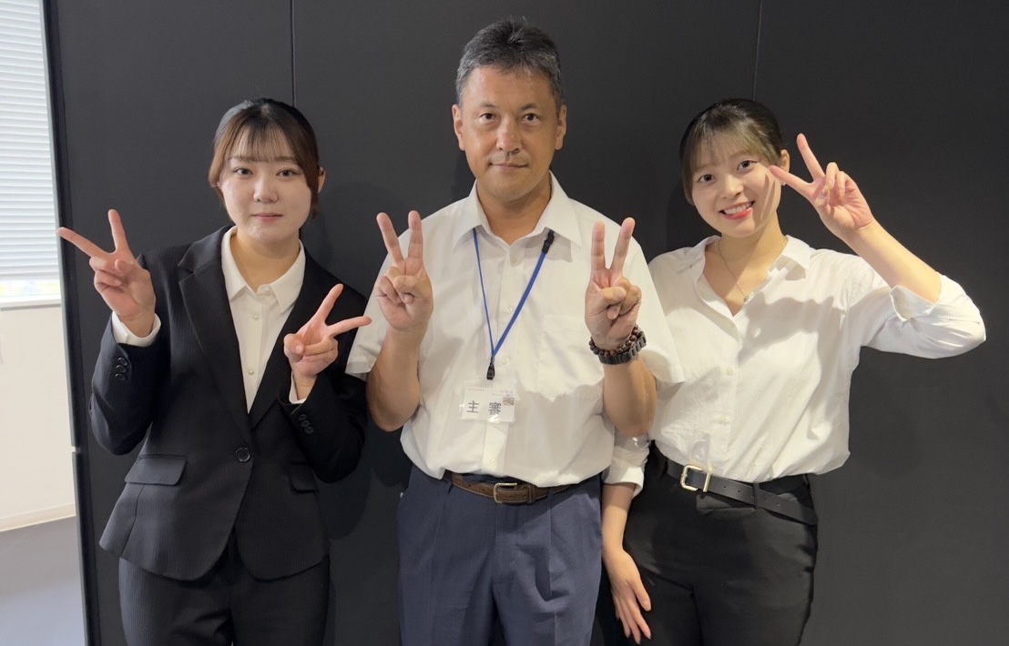 「あの時のご指導があって今の私たちがいます！」土場 優海さんと関谷 結子さんが函館西高校　宮井先生へ感謝を伝える